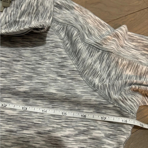 Athleta Womens 1/4 Zip Pullover Gray Medium - Picture 4 of 5